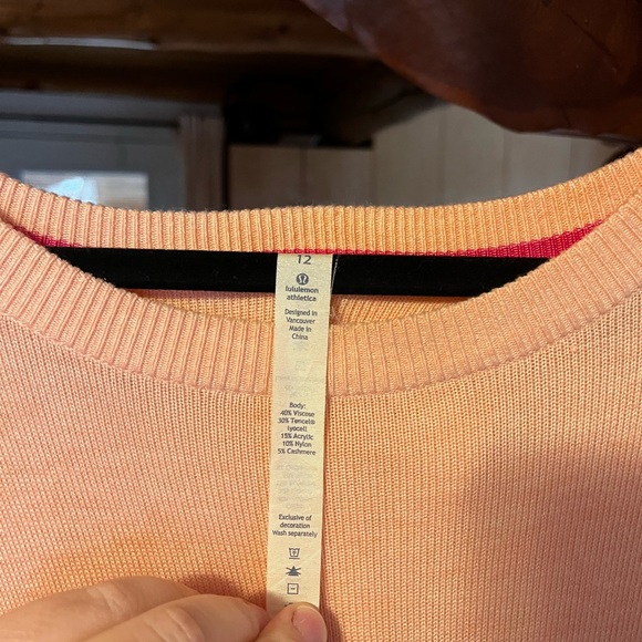 Lululemon Size 12 Open Back Sweater - Picture 4 of 5